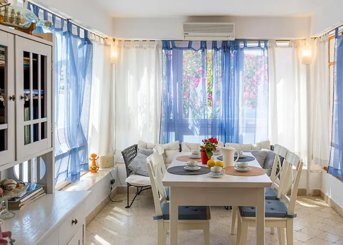 Oleander House Λομπάρδα