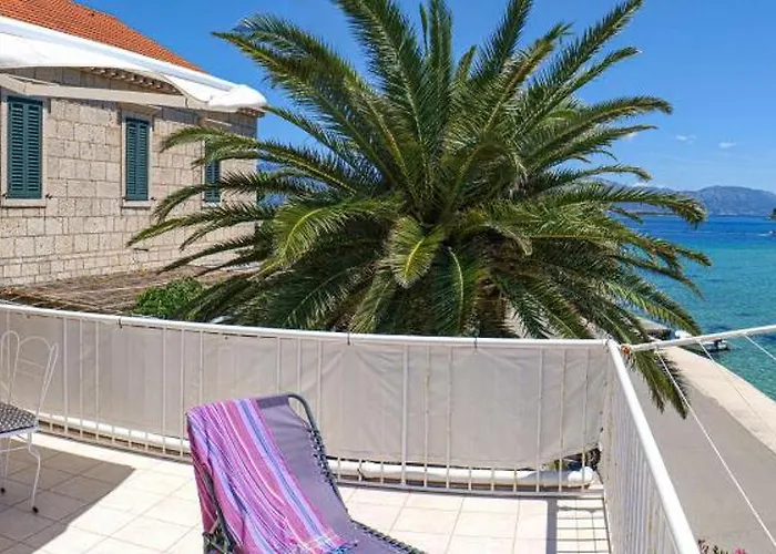 Oleander House * Λομπάρδα